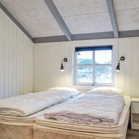 Nice Home In Hvide Sande With Sauna Semesterbostad