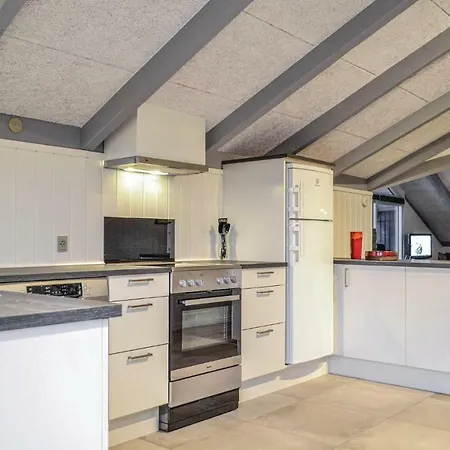 Prázdninový dům Three-bedroom In Hvide Sande *