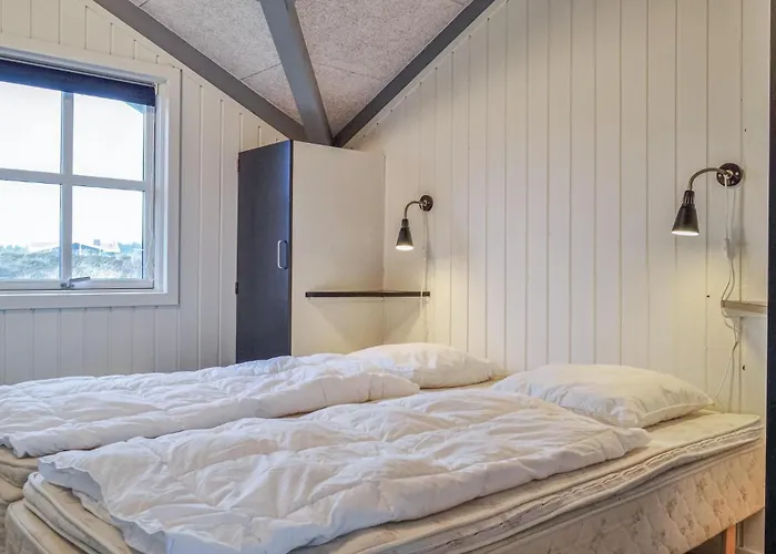 Three-bedroom In Hvide Sande * Bjerregard