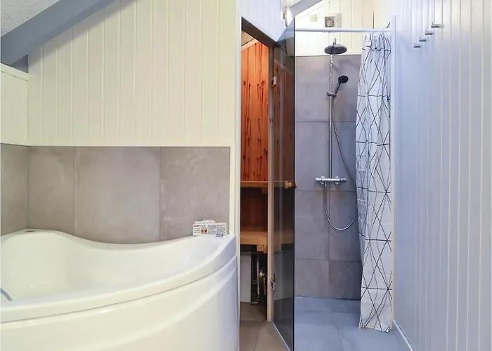 Three-bedroom In Hvide Sande Holiday home